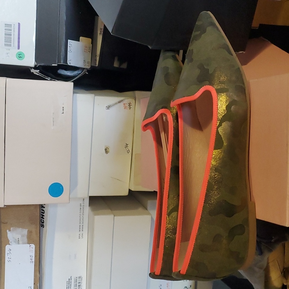 NIB sz 38 Pretty Ballerinas flats